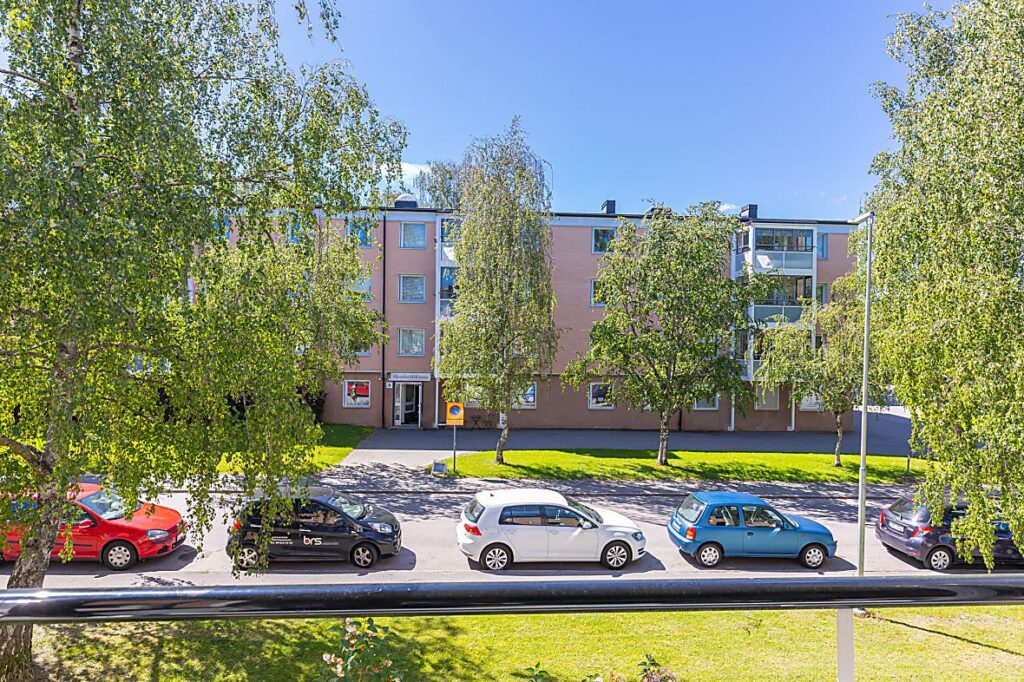 4 Nybyggd altan med grillplats Vendelsomalm Martensberg.jpg