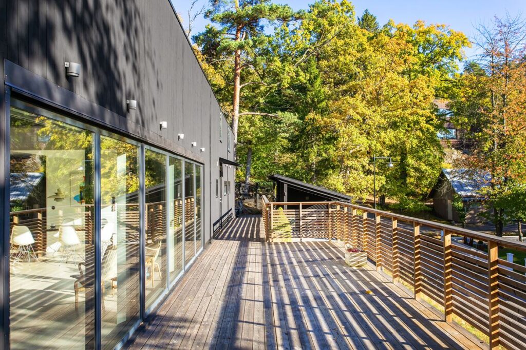 altanbygge tillbyggnad snickeri saltsjo boo nacka stockholm.jpg